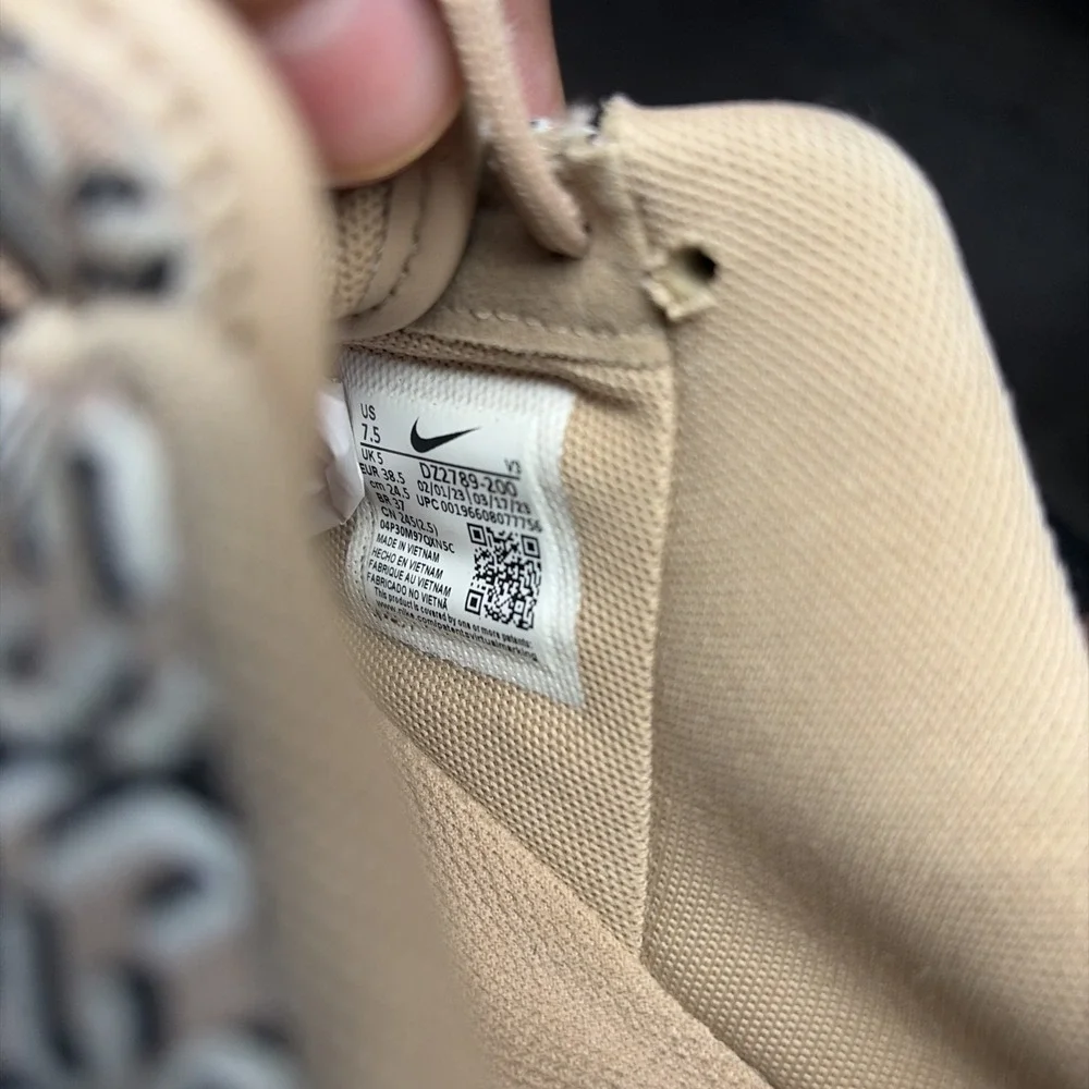 Size 7.5W/6M- Nike Air Force 1 LX United in Victory - Hemp (DZ2789-200)